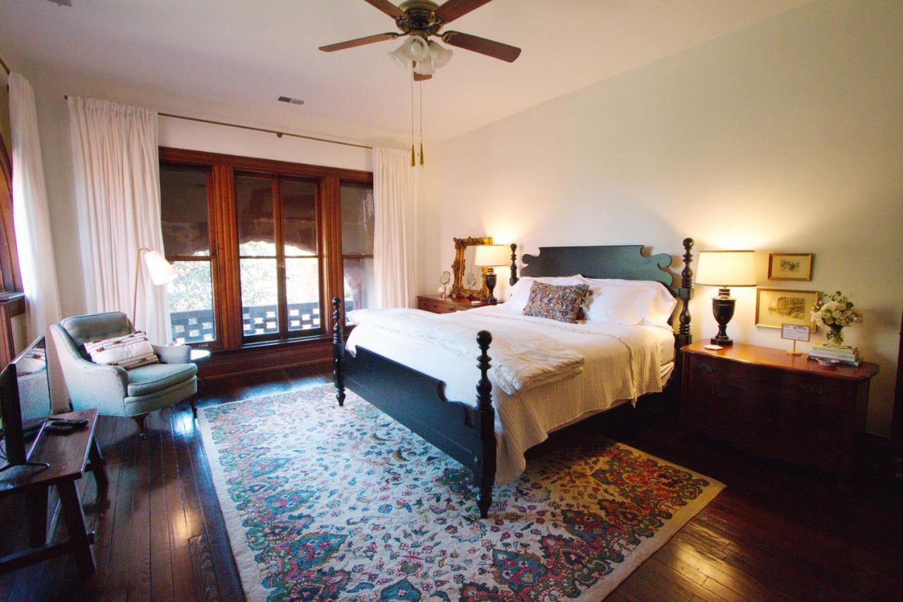 Louisville Bourbon Inn Habitación foto