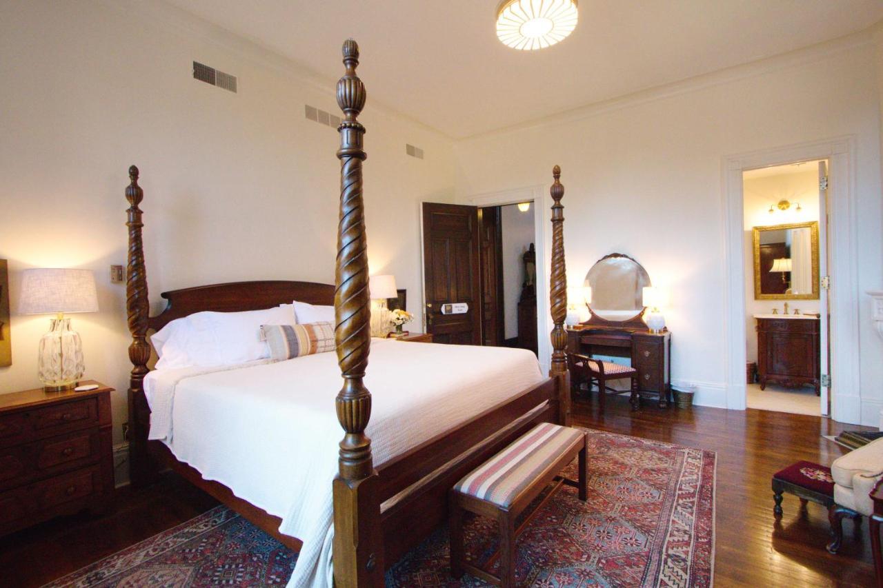 Louisville Bourbon Inn Habitación foto